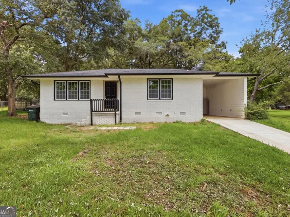 8184 Laurel Dr SW, Covington, GA 30014