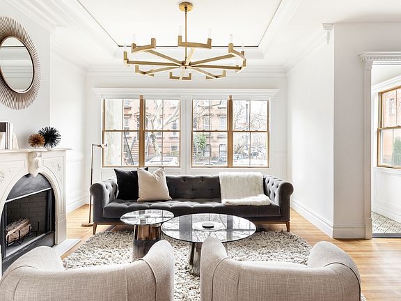 3rd image of 329 Stuyvesant Ave