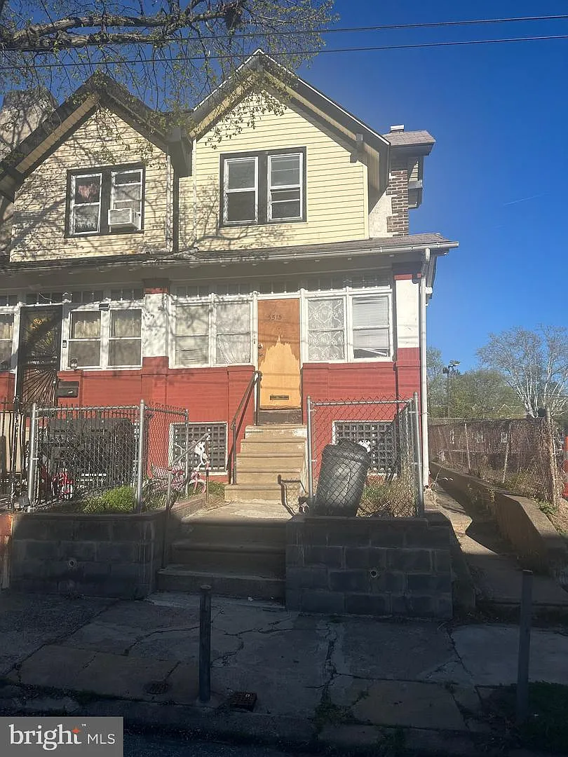 5515 N Lawrence St photo 1