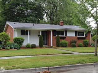 19917 Sunbury St, Livonia, MI 48152