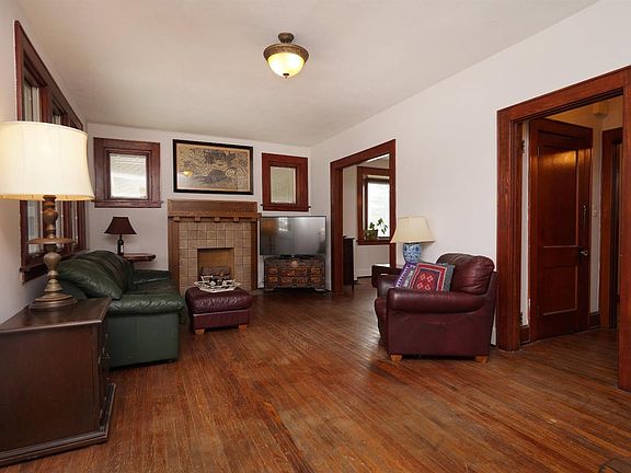 4th image of 4215 31st Ave