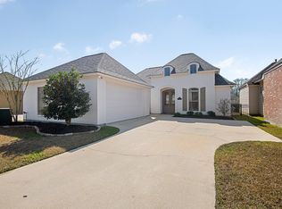 8080 Valencia Ct, Baton Rouge, LA 70820