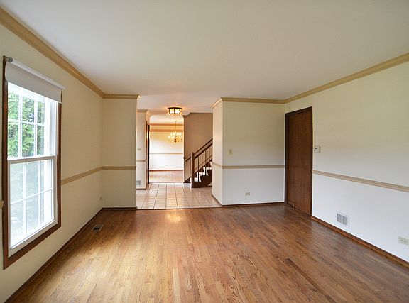 3rd image of 5906 Highland Dr
