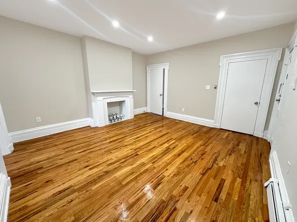 227-229 Washington Street image 2 of 16