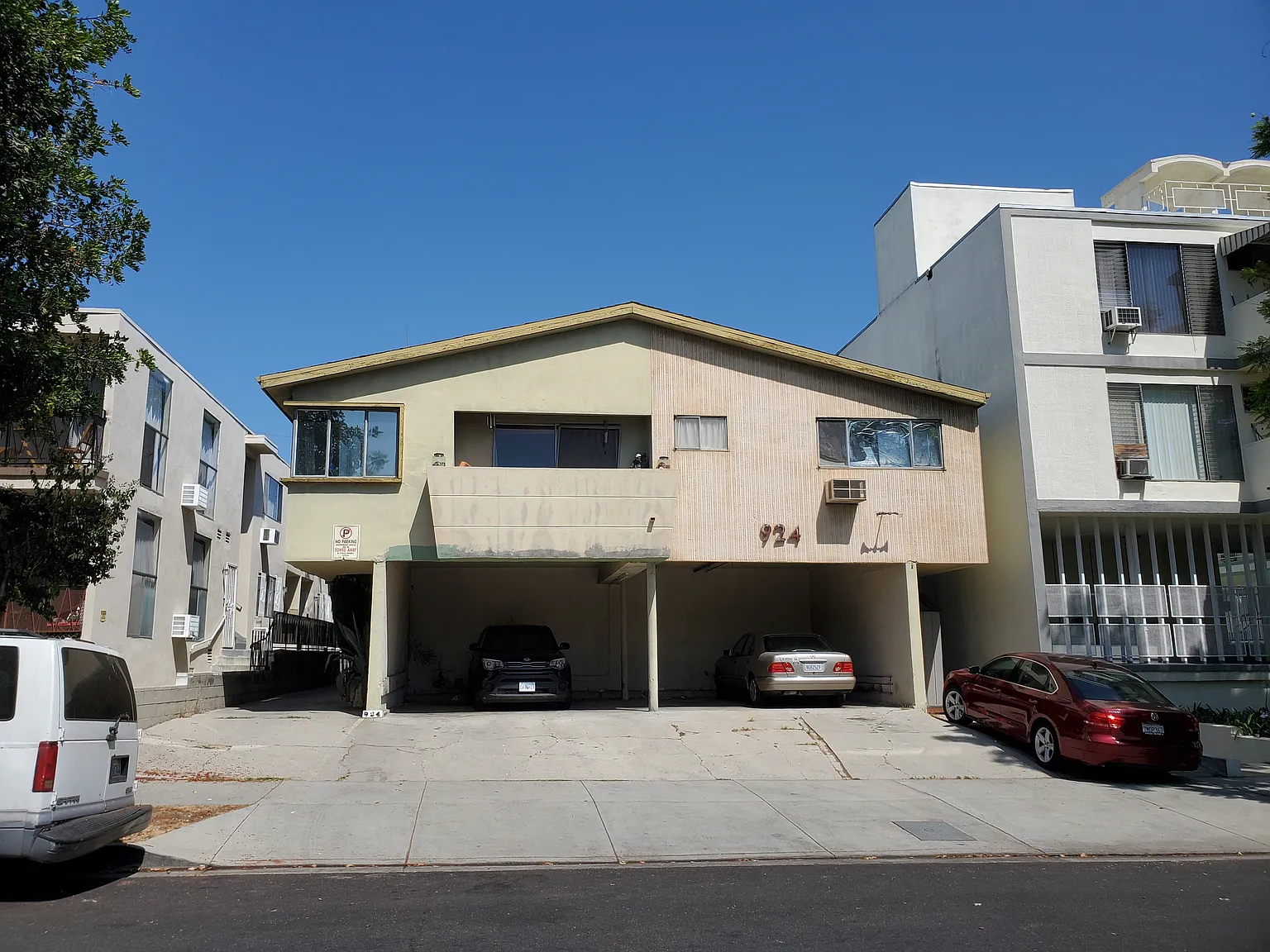 1 bed, 700 sqft, $1,750 — Photo 2