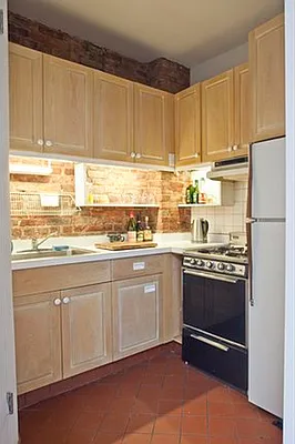 Rented by Weinstein Realty Group | media 17