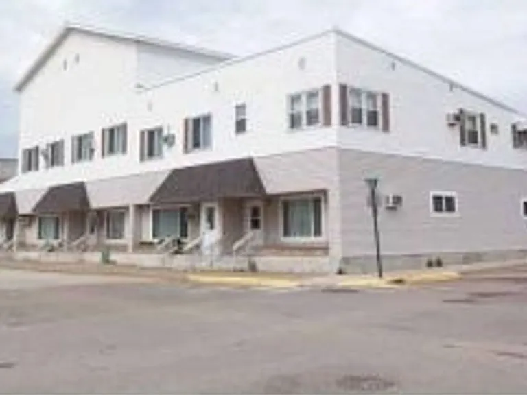 516 S Webb St — Photo 27