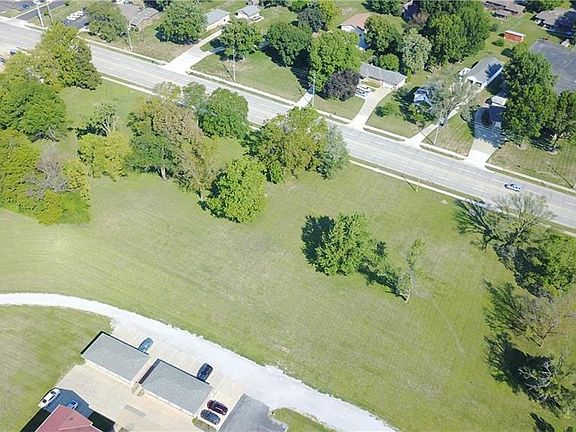 5th image of 5026 Frederick Ave