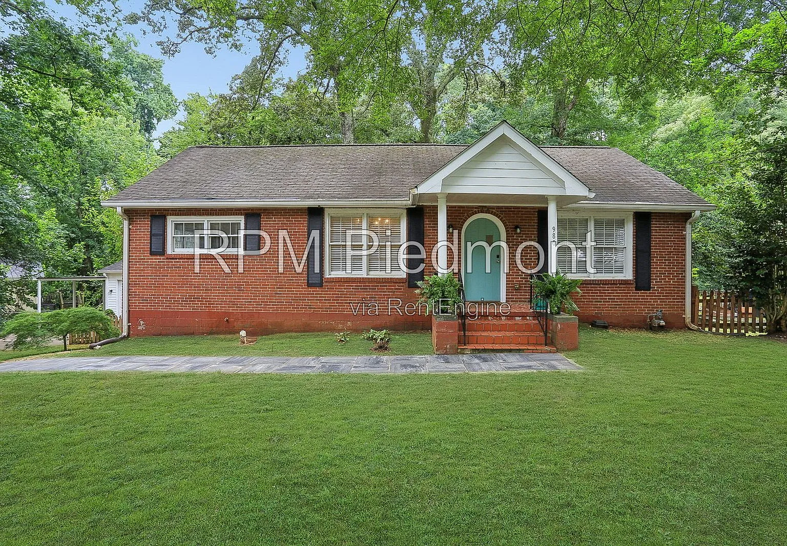 4 bed, 2.0 bath, 1170 sqft, $2,500 — Photo 1