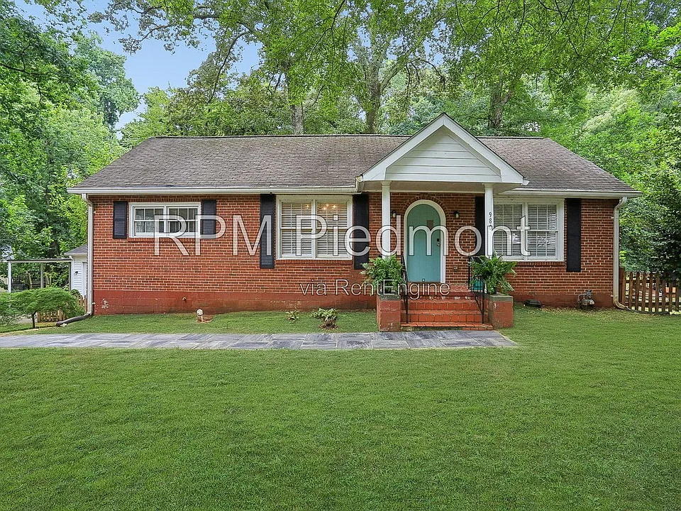 980 Brookdale Dr