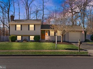 7902 Cliff Rock Ct, Springfield, VA 22153