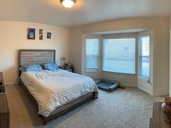 4th image of 1182 W Brister Dr