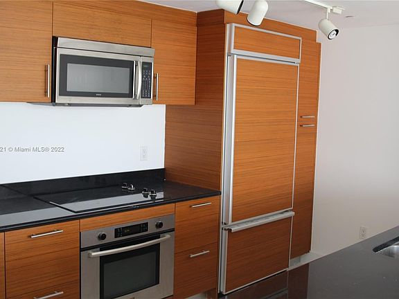 3rd image of 50 N Biscayne Blvd #3911