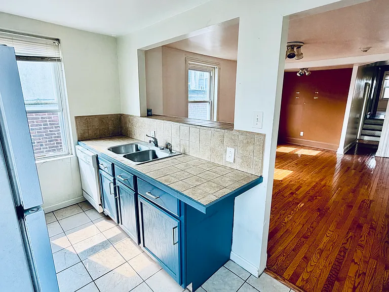 2820 W Girard Ave #3 — Photo 4