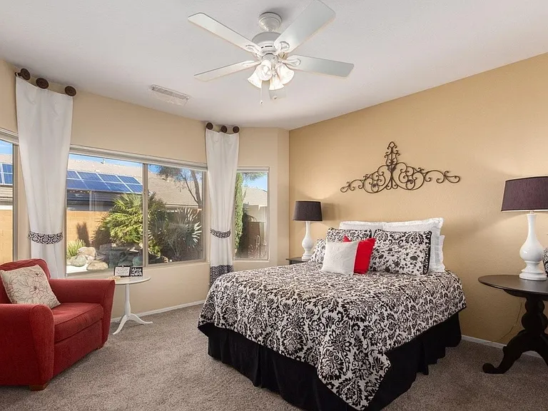 26198 W Runion Dr — Photo 2