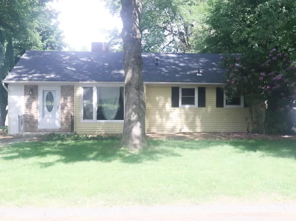 36 Joyce Street, Bloomfield, CT 06002