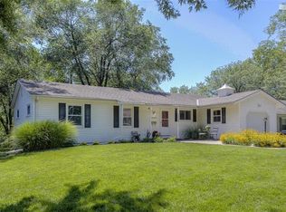 10201 W 89th Ter, Overland Park, KS 66212