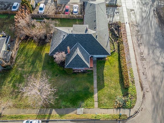 3rd image of 409 Glenwood Ave