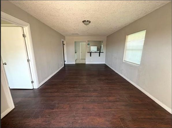 301 N Cochran St Unit D