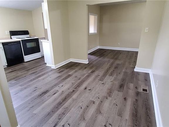 2nd image of 271 Drexel Ave