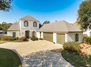 9242 Homestead Dr, Baton Rouge, LA 70817