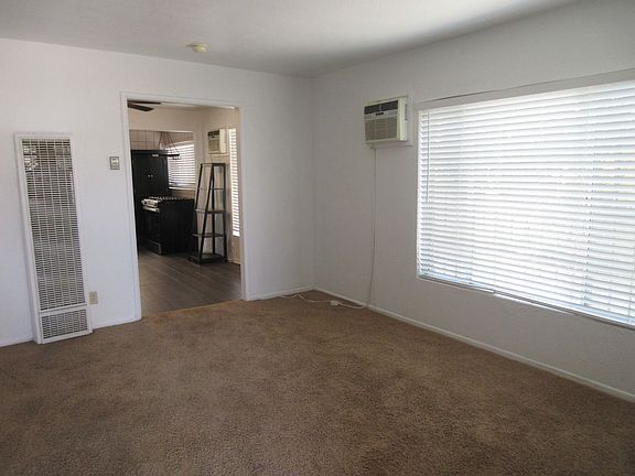 3rd image of 1116 N Omelveny Ave