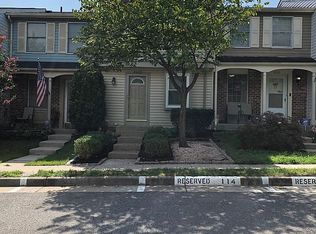 8523 Chippewa Ct, Lorton, VA 22079