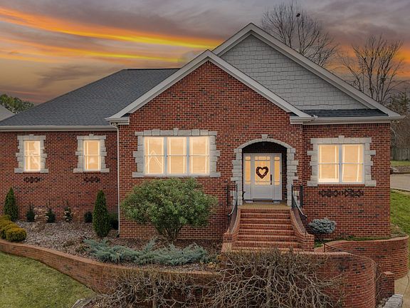 4th image of 107 Tiffany Ct