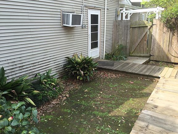 3400 moss f. PATIO AREA