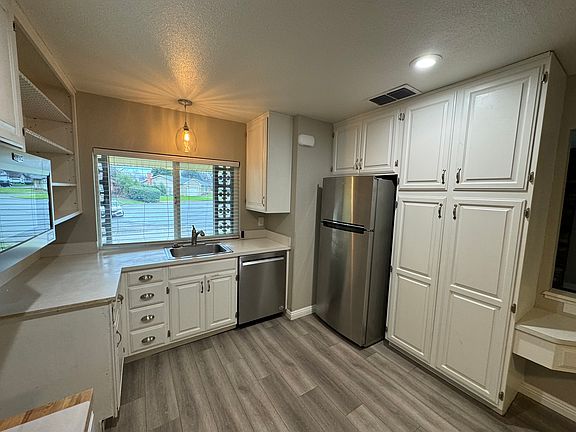 2nd image of 323 Garden Ct
