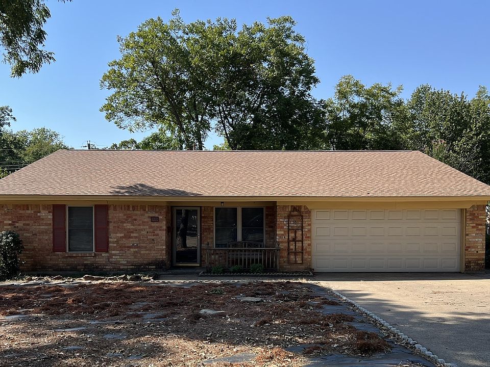 1st image of 913 Bower Dr