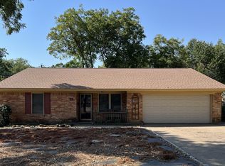 913 Bower Dr, Irving, TX 75061
