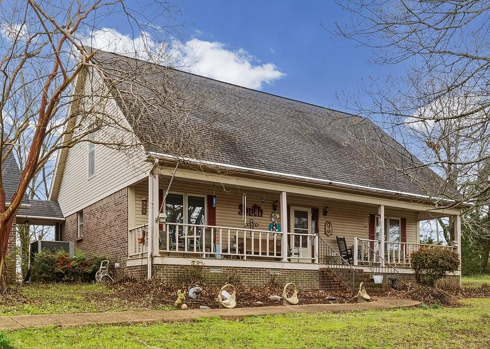 1st image of 3715 Henderson Rd