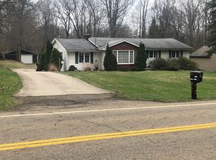1550 W Nimisila Rd, Clinton, OH 44216