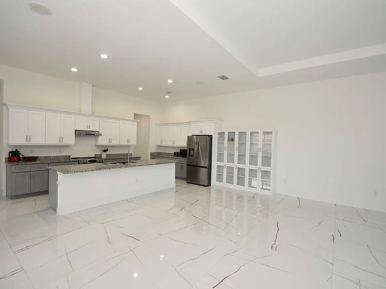 108 Plain View Dr — Photo 3