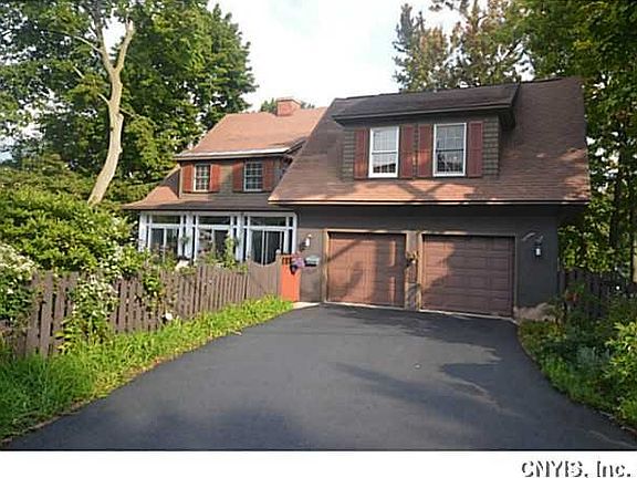 5th image of 322 Farmer St