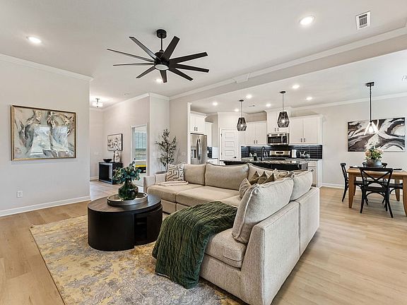 5th image of 1602 Christman St