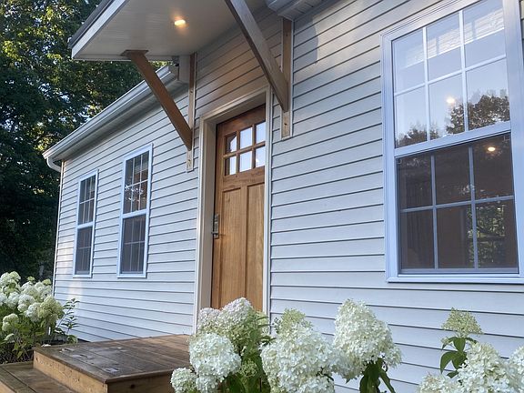 3rd image of 4121 Redwood Rd
