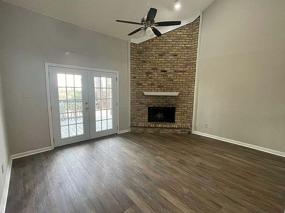 3rd image of 18 Jacqueline Ct