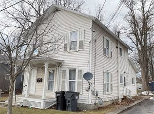 18 Hollister St, Dundee, NY 14837