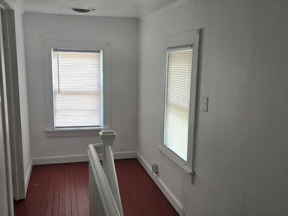 2nd image of 409 Brown Dr