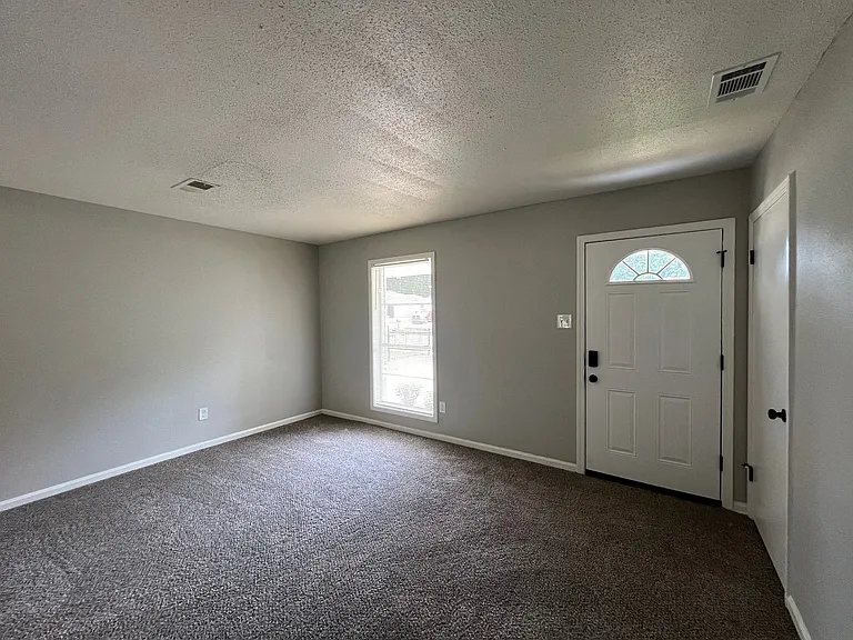 5275 Bradcliff St — Photo 13