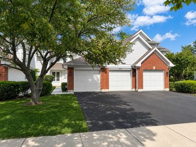 882 Nelli Ct APT 109, Naperville, IL, 60563