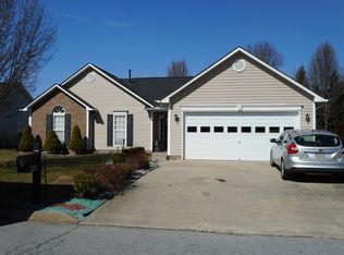 132 S Sunberry Trl, Fletcher, NC 28732