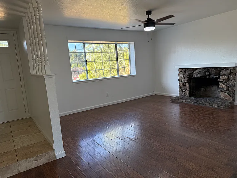 8918 Phoenix Ave — Photo 8