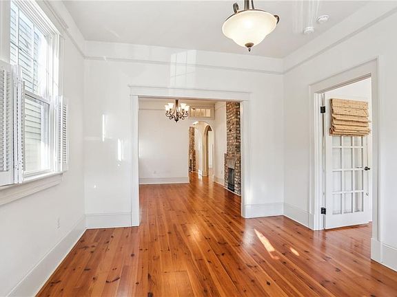 5th image of 2210 Jena St