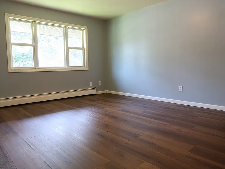 2515 McKee Ave SW #4 — Photo 3