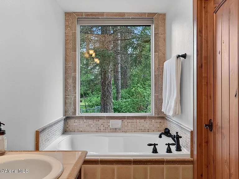 37371 E Hayden Lake Rd — Photo 30