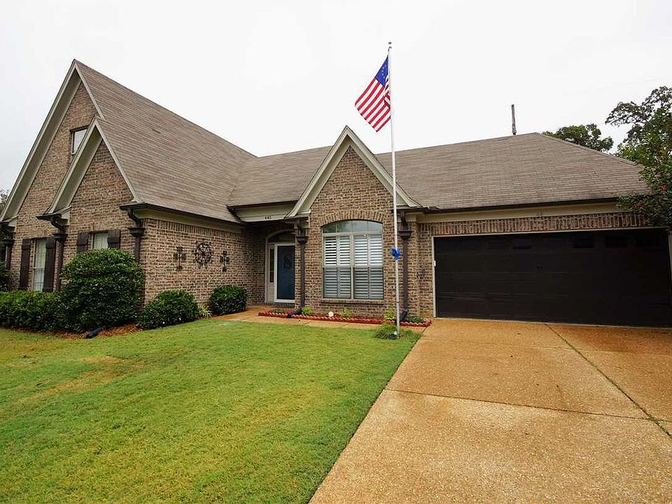 1st image of 445 Whispering Creek Dr