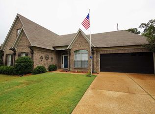 445 Whispering Creek Dr, Oakland, TN 38060